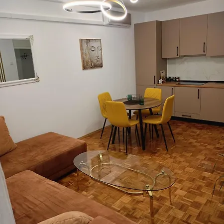 Apartment Laura *
